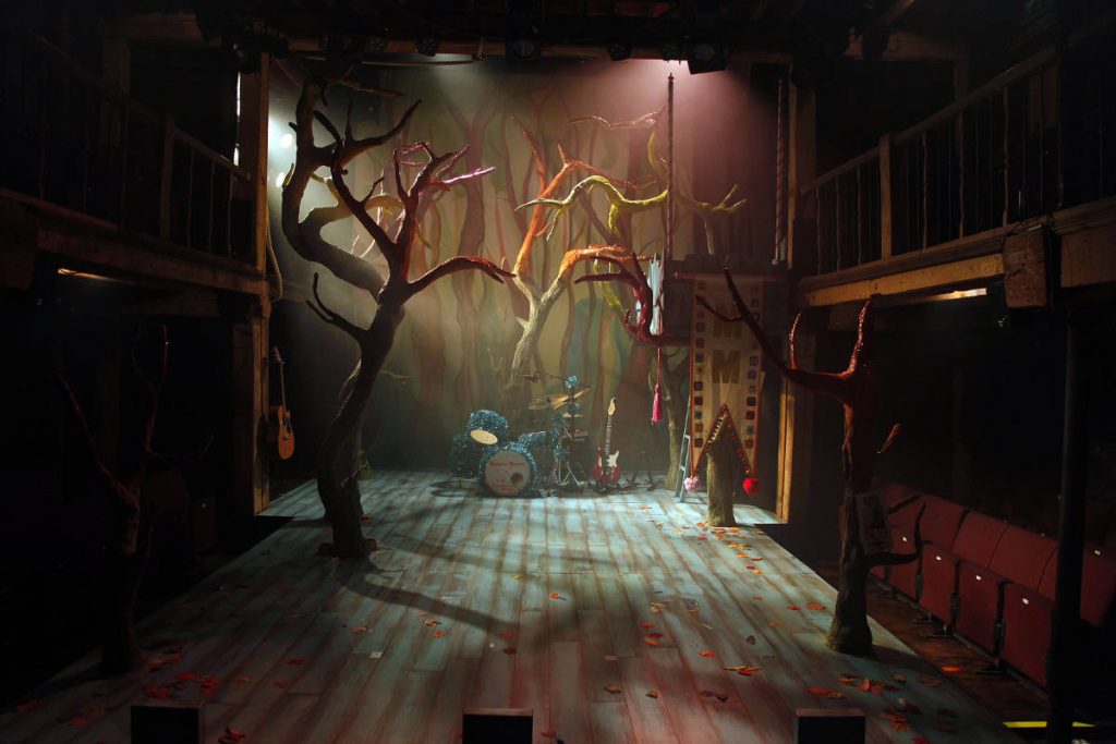 Robin Hood - designed by Frankie Bradshaw at the Watermill Theatre. DSH scenery build.